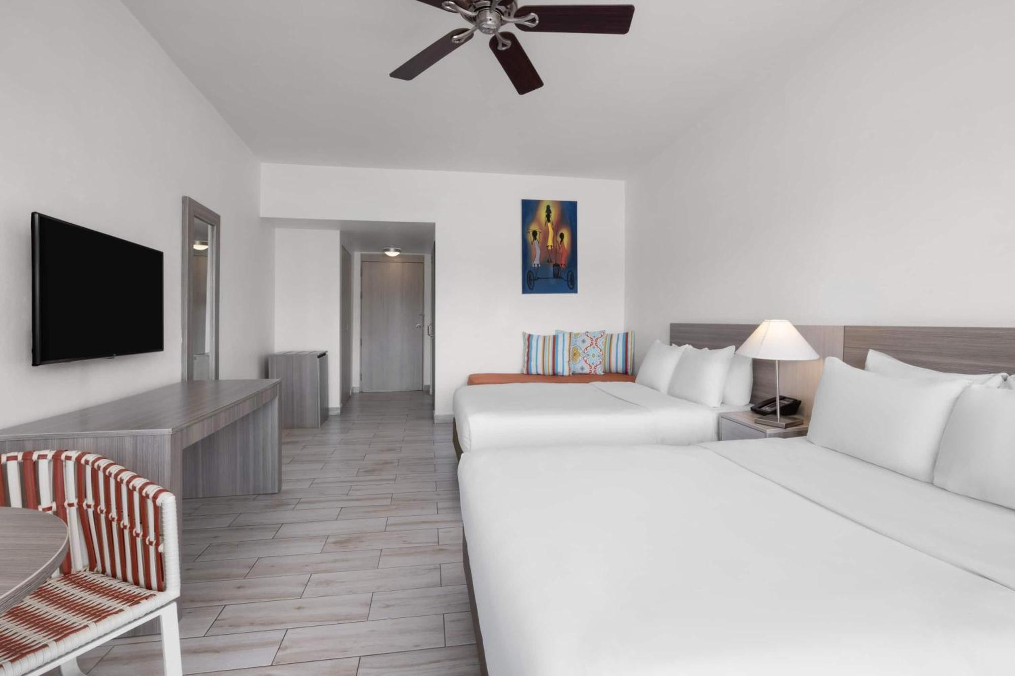 Grand Decameron Cornwall Beach, A Trademark All-Inclusive Resort مونتيغو باي المظهر الخارجي الصورة