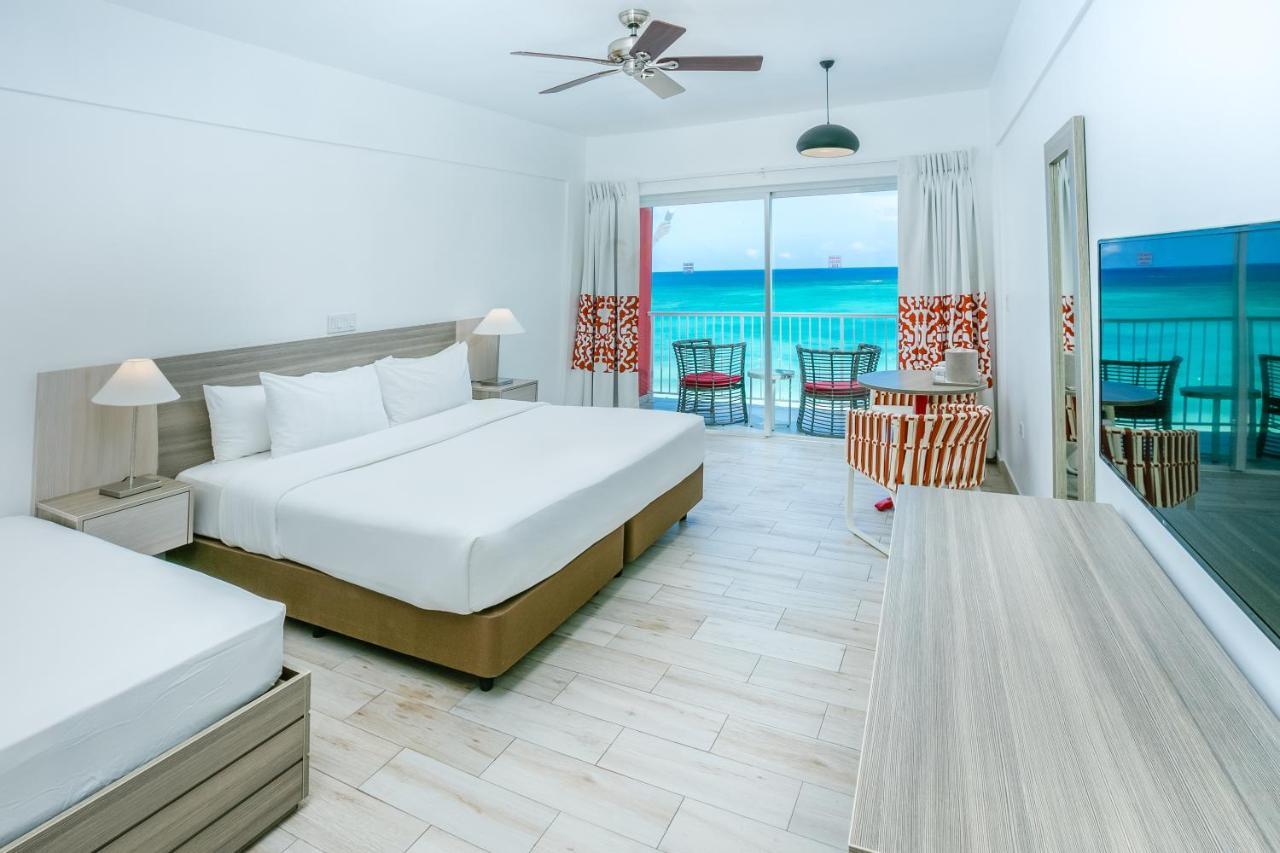 Grand Decameron Cornwall Beach, A Trademark All-Inclusive Resort مونتيغو باي المظهر الخارجي الصورة